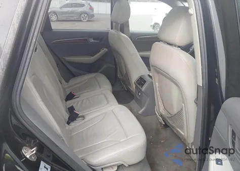 2010 Audi Q5 3.2 Premium z USA, uszkodzony, nr VIN WA1CKAFP4AA071368